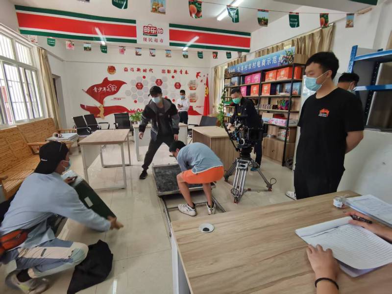 追星女孩心理学分析报告：龙海市广告片拍摄公司揭秘饭圈应援式传播逻辑